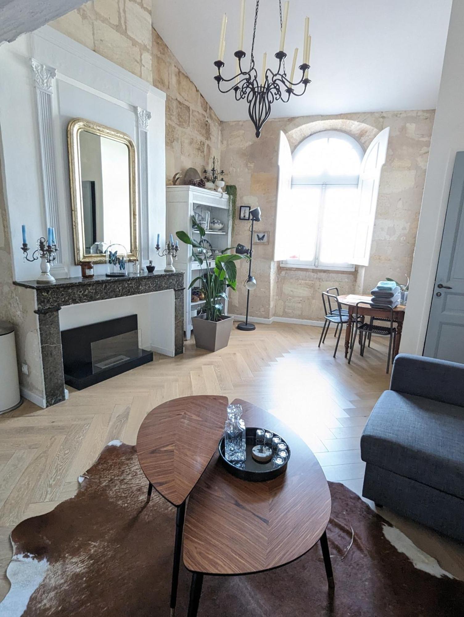 Appartement De Charme Sous Les Toits Avec Vue Sur La Garonne Bordeaux Extérieur photo