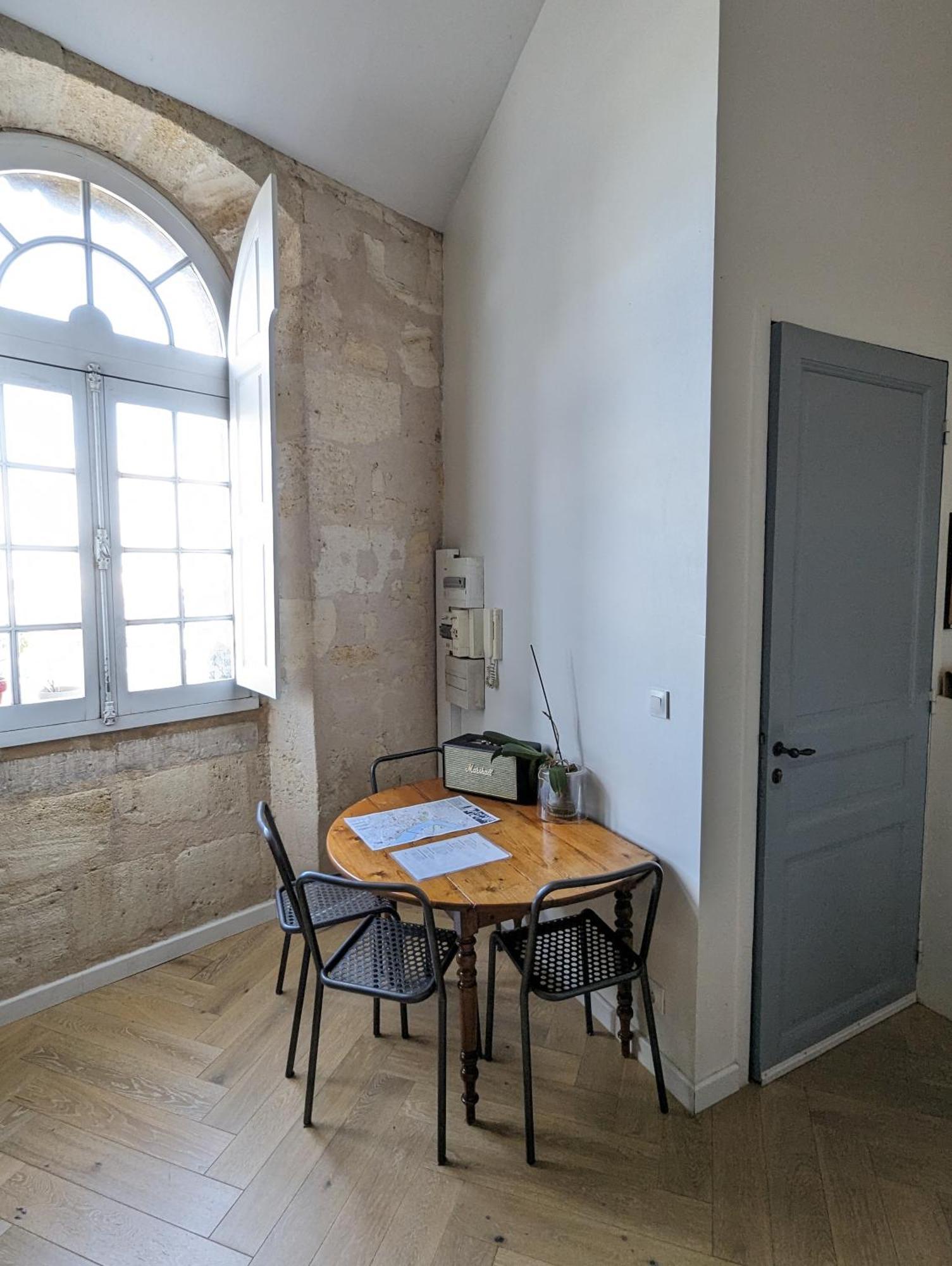 Appartement De Charme Sous Les Toits Avec Vue Sur La Garonne Bordeaux Extérieur photo